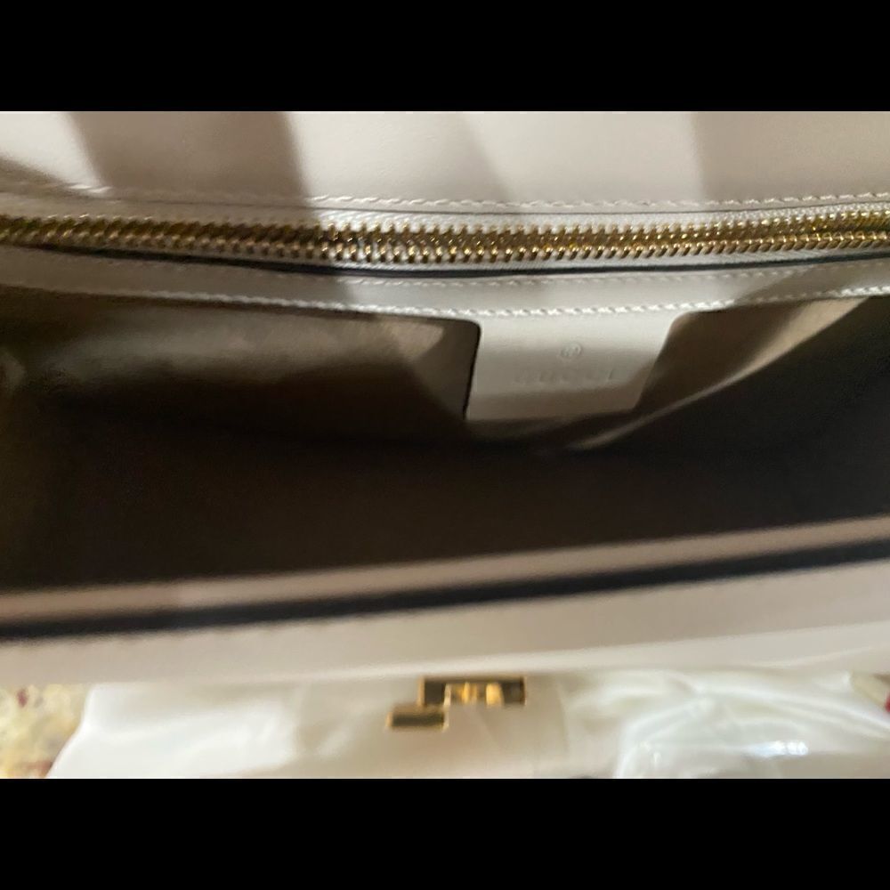 Gucci Sylvie White Leather Shoulder Bag - Picture 11 of 13